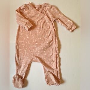 Baby Gap Light Pink Bear Pattern Snapped Footie 6-9M GUC